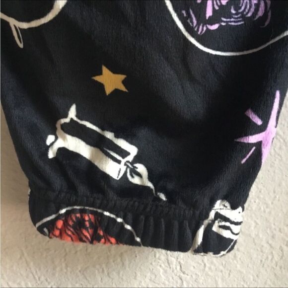 Disney Hocus Pocus pajama bottoms Sanderson sisters Halloween super soft Sz L - Picture 4 of 5